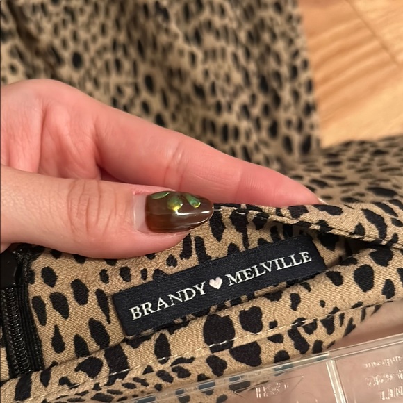 Brandy Melville Leopard Print Midi Skirt - Picture 4 of 4
